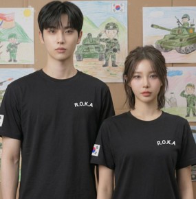 로카 블랙 면티셔츠